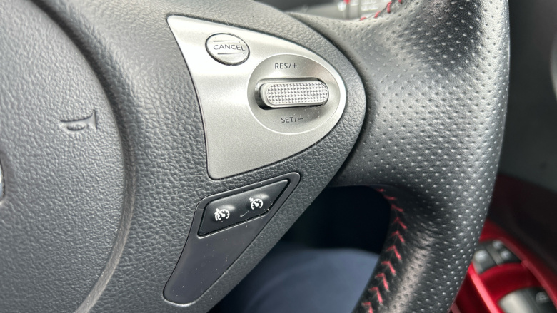 Nissan Juke 1.5 dCi N-Connecta 5dr Diesel Hatchback